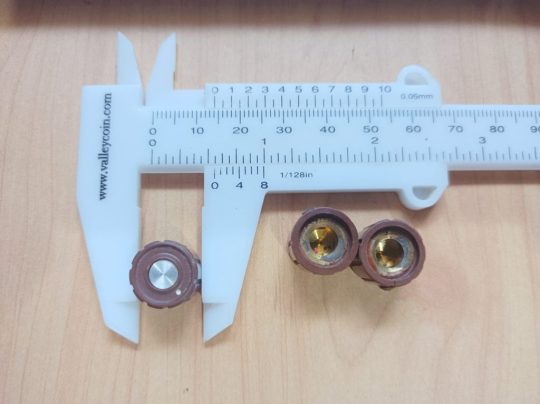 Ham Radio 3 Units Brown Red Knobs Size 14mm x 6mm Used We Ship Worlwide - Image 4