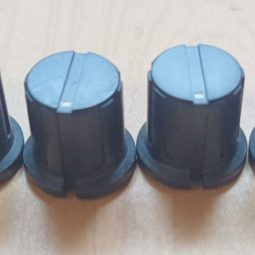 Ham Radio 4 Lex B-15 Teac Knobs Size 15mm x 6mm Used We Ship Worlwide
