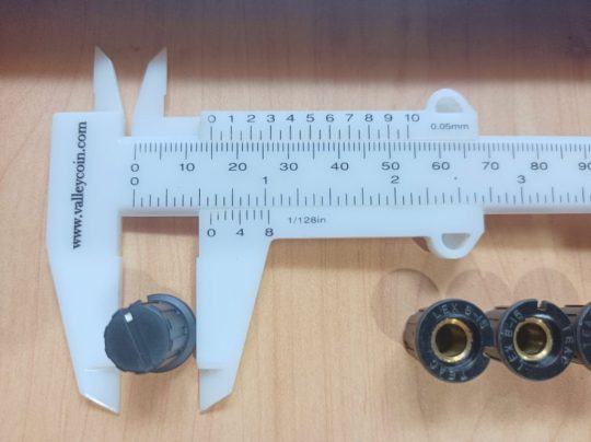 Ham Radio 4 Lex B-15 Teac Knobs Size 15mm x 6mm  Used We Ship Worlwide - Image 4