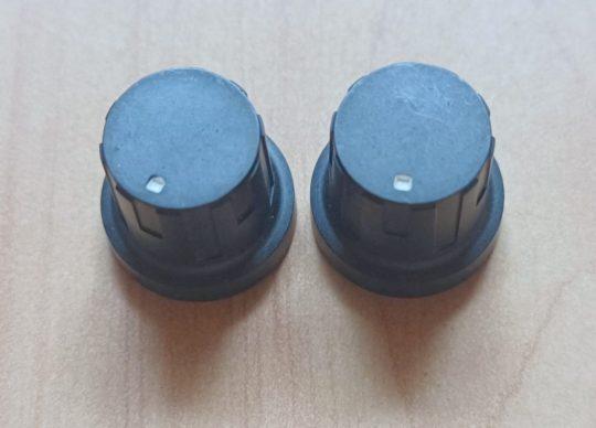 Ham Radio 2 units Knobs Size 15mm x 6mm Used We Ship Worlwide