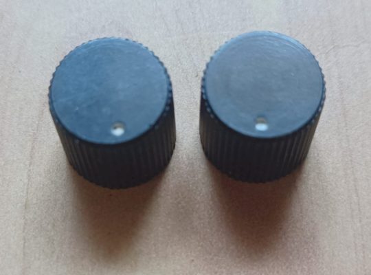 Ham Radio 2 units Knobs Size 14mm x 6mm Used We Ship Worlwide